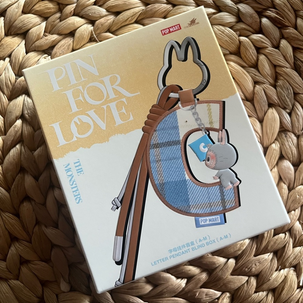 Pop Mart Pin for Love Pendant - LETTER F!